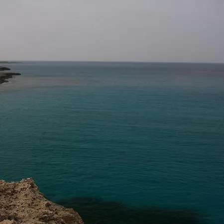 Paphos Love Shack Apartment-2