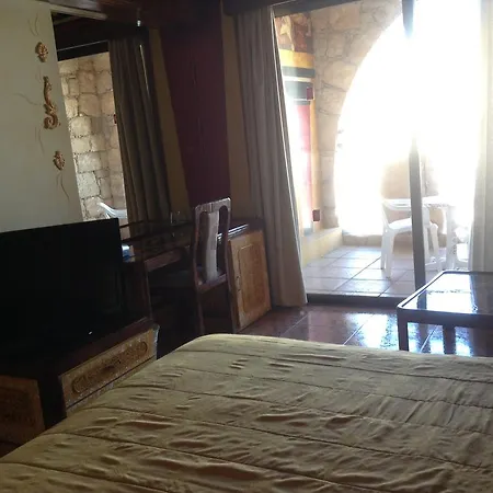 Roman Boutique Hotel-3