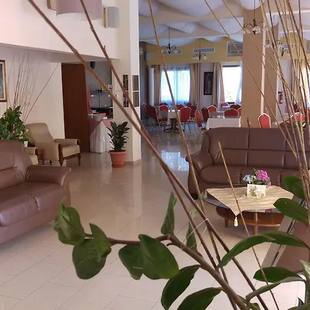 Crown Inn Hotel-3