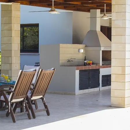 Ayia Napa Villa Magnolia-3