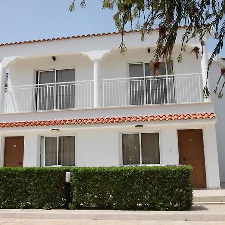Maistrali Hotel Apartments & Bungalows-2