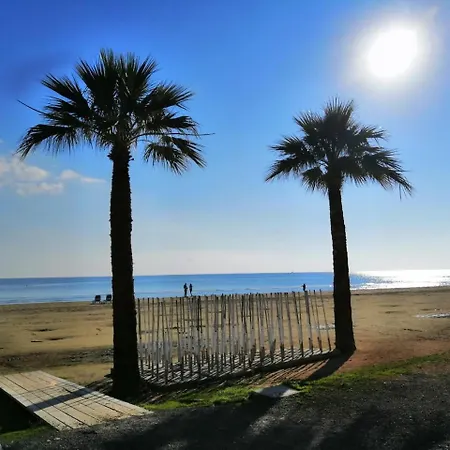Alex Seaview Apartment 32-2
