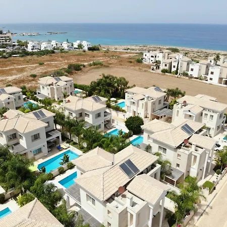 Anthorina Villa 8-3