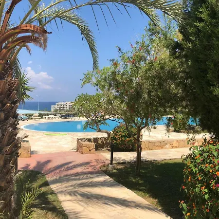 Kings Palace - Fabulous Pool-Side 2 Bed Apartment-3