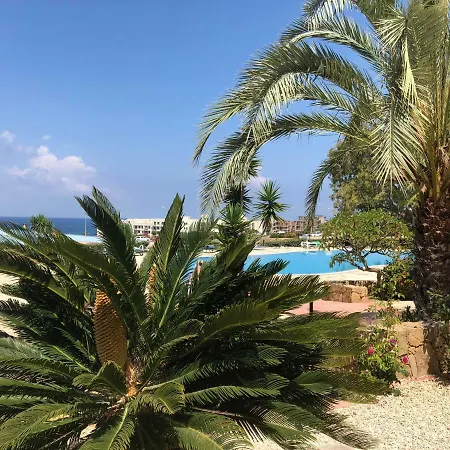 Kings Palace - Fabulous Pool-Side 2 Bed Apartment-2