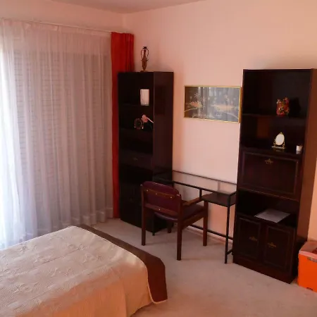 Private Deluxe Room With Balcony At Datacom Building-2