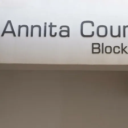Annita Court Bock B, Apt3-3