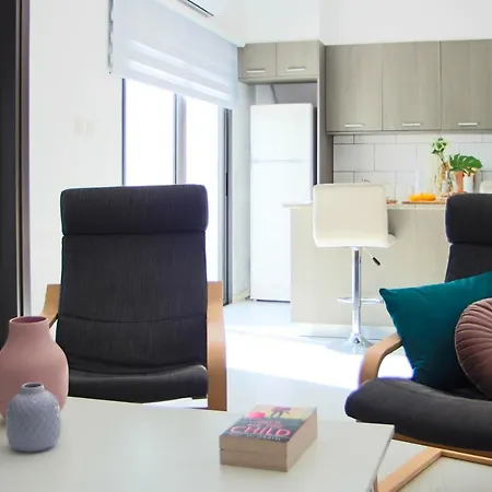 Phaedrus Living: Seaside Luxury Flat Natalia House 102-2