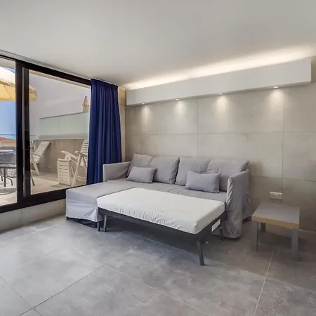 Gevoni Deluxe Suites-3