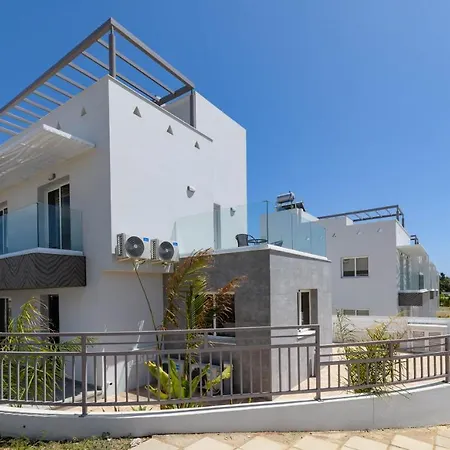 Nissini Villa #4-2