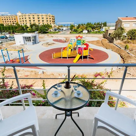 Comfortable One-Bedroom Apartment Near The Sea And Casino Merit Park Sel 2-6-2
