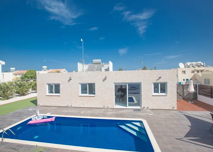Broadway Villas Protaras