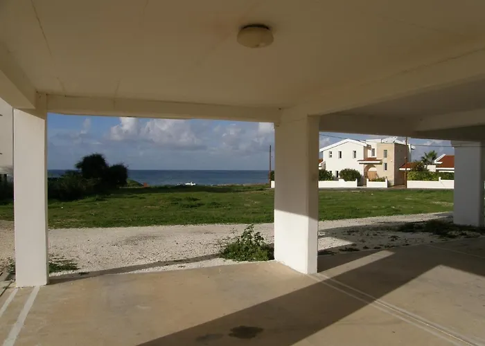 Athena And The Owl Beachside Apt Paphos