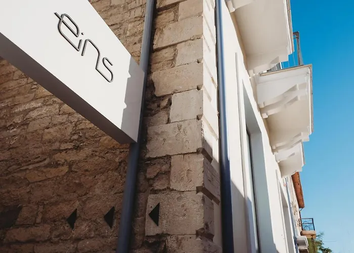 Eins Rooms - City Center Limassol