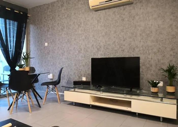 Ferienwohnung Loizou Holdings Flat 301 Larnaka
