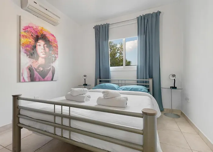 Glabur Stays - The Cozy Atelier - Nicosia City, Free Parking & Wifi, Welcomes You!!!