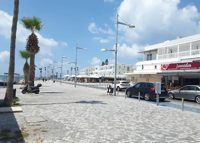 Boutique Lighthouse By The Sea Lovely 2Bdr Apartment Paphos