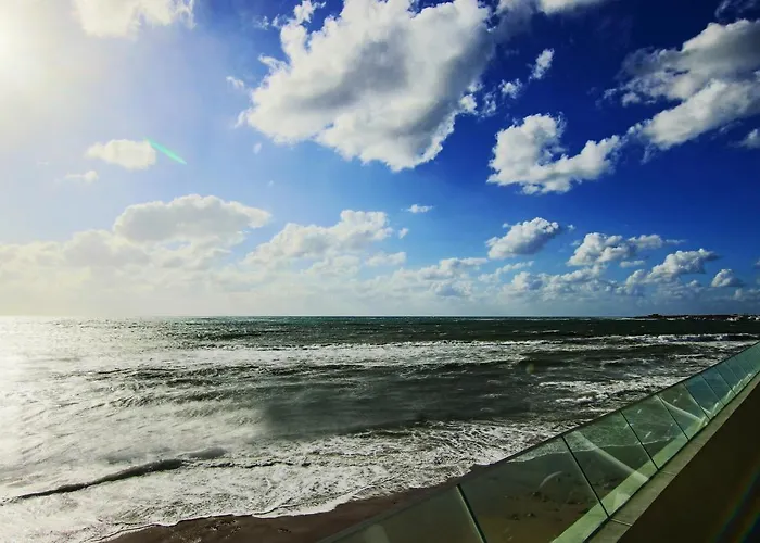 Appartamento Phaedrus Living: Seaside Luxury Flat Limnaria 152 Paphos che accetta animali
