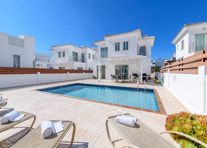Sunrise Bay Villa #1 Paralimni