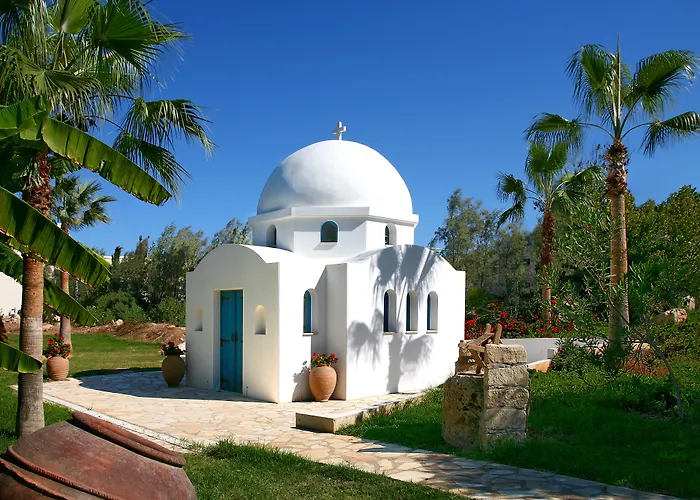 Family resorts in Paphos