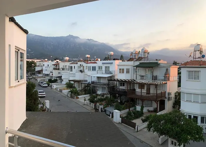 Girne Karaoglanoglu 2+1 Gunluk Kiralik Daire Apartment