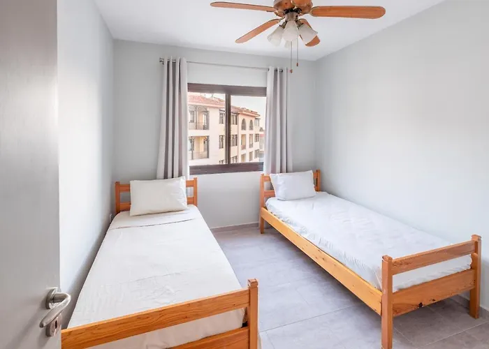 Alexis Apartments - Lovely 2-Bedroom With Swimming Pool Paphos
