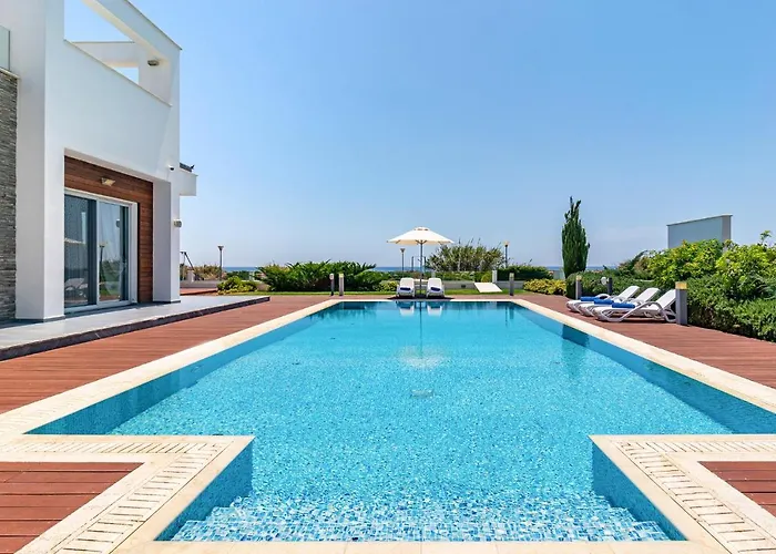 Seafront Villa Maya By Ruidoso Luxury Agia Napa met een Zwembad