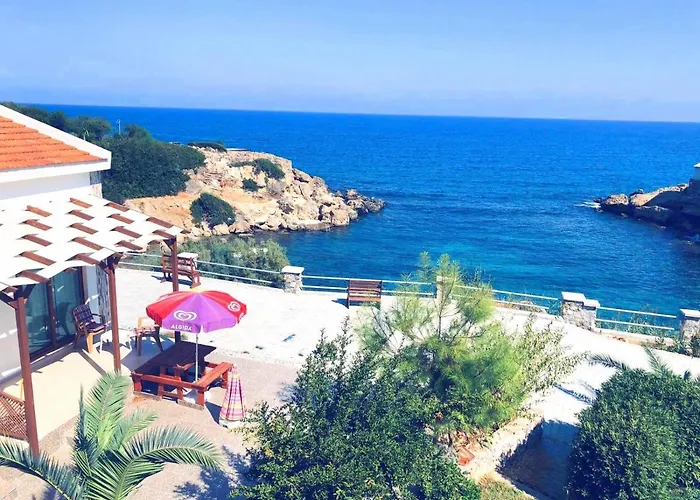 Sea & Sky Bungalows Next To Escape Beach Krini