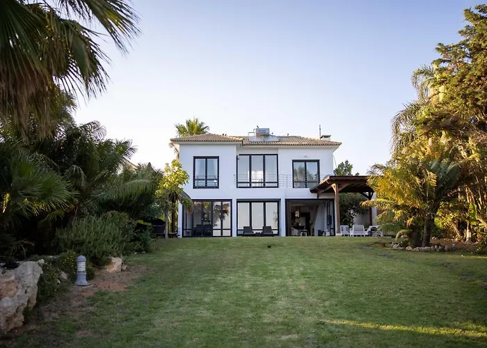 Huisdiervriedelijke Balinese Villa Agia Napa
