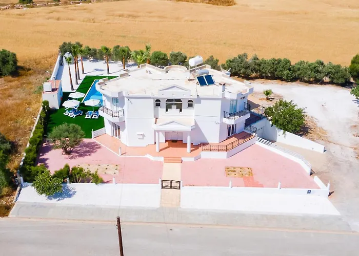Varvara'S Villa Agia Napa