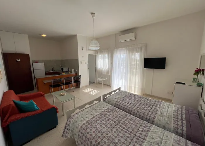 Themis Beach Apartments Larnaca