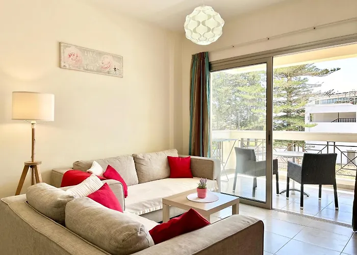 Sun Julz Apartments On The Beach Paphos