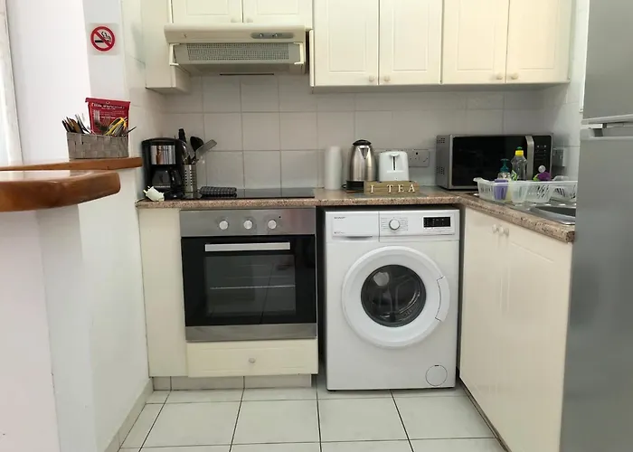 Haustierfreundliches Stylish 1 Bedroom Apartment In Limnaria Gardens Paphos