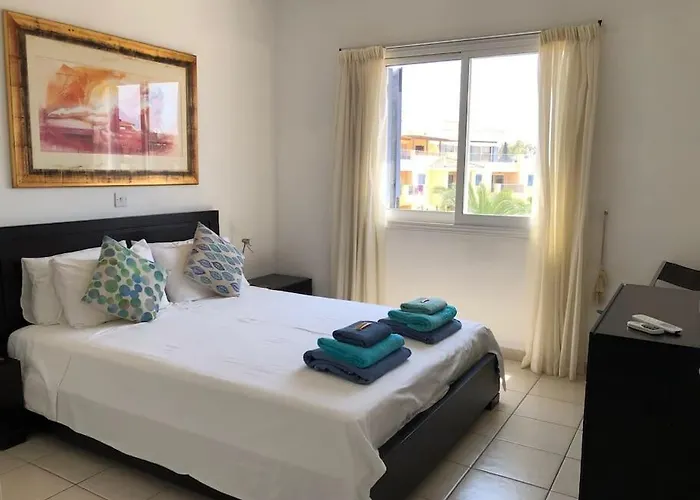 Limnaria Gardens - Spacious And Sunny 1 Bed With Pool Views Paphos