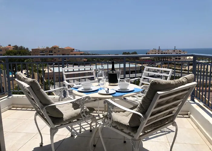 Kings Palace - Modern Penthouse With Incredible Sea Views Paphos