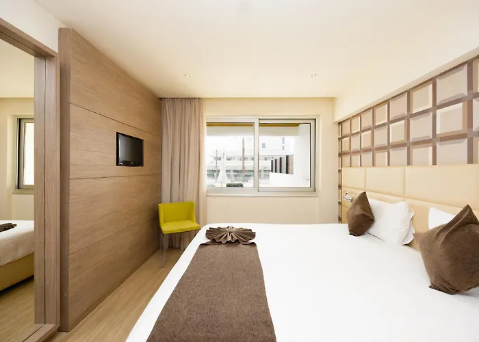Melpo Antia Hotel & Suites Ayía Nápa