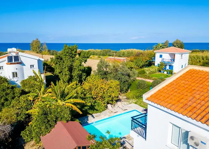 Sun Beach Villa Tria Polis