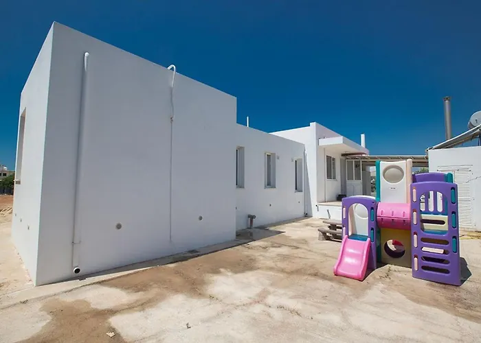 Villa Mavris - Lovely 4 Bedroom Villa With Private Pool In Central Ayia Napa
