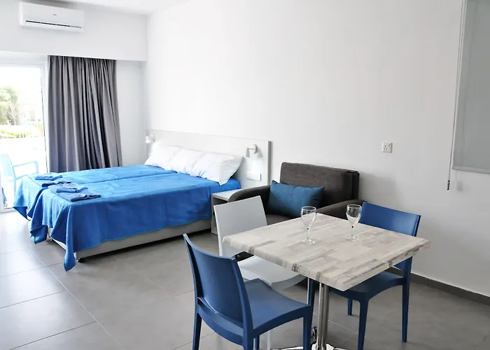 Kaos Hotel Apartments Ayía Nápa
