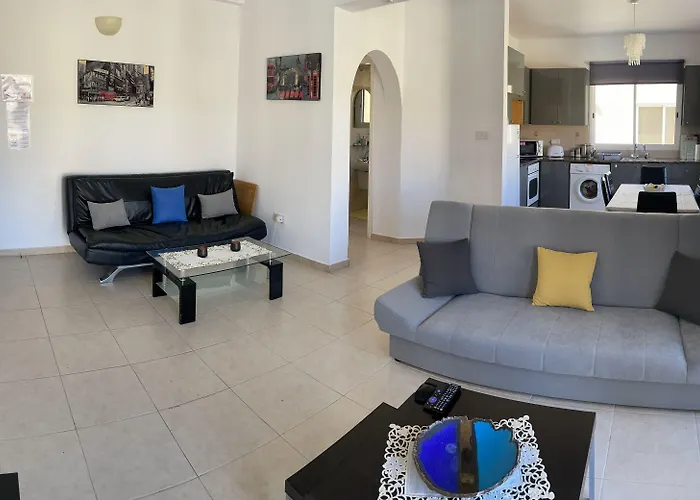 Ferienwohnung Sirena Sunrise 120 Paphos