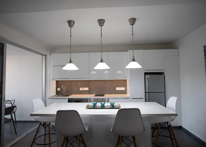 Huisdiervriedelijke Poseidon Apartment By Michalis Agia Napa