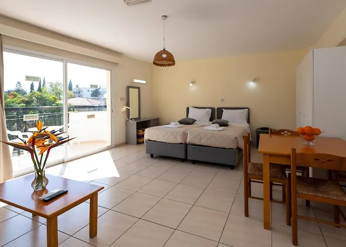 Mariela Hotel Apartments Polis