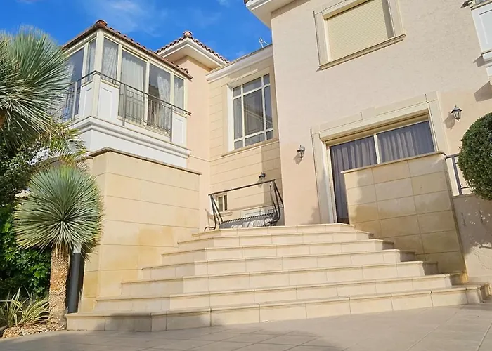 Seaview 6 Bedroom Villa & Private Pool Limassol