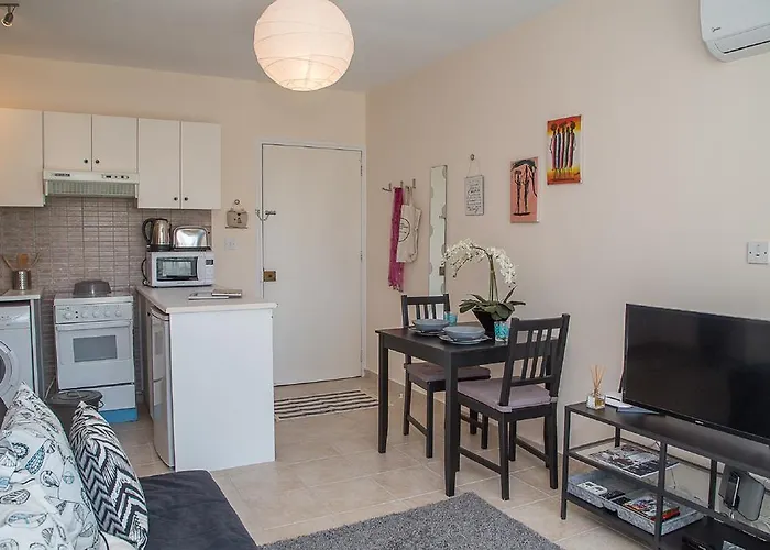 Paphos Love Hut Apartment