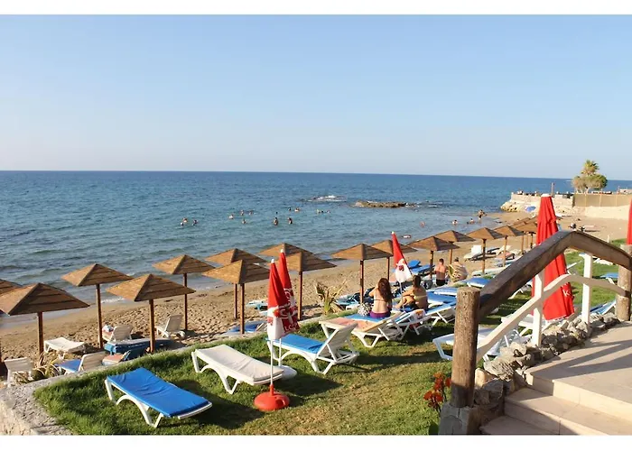 La Hotel & Resort Lapithos 