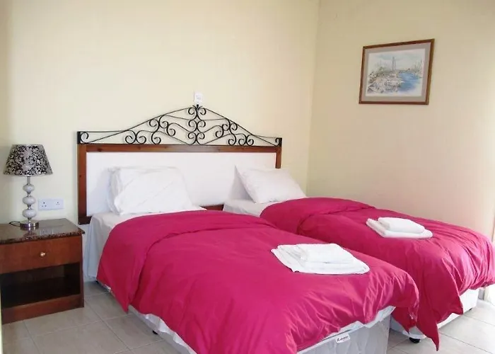 Mackenzie Beach Hotel & Aparment Larnaca