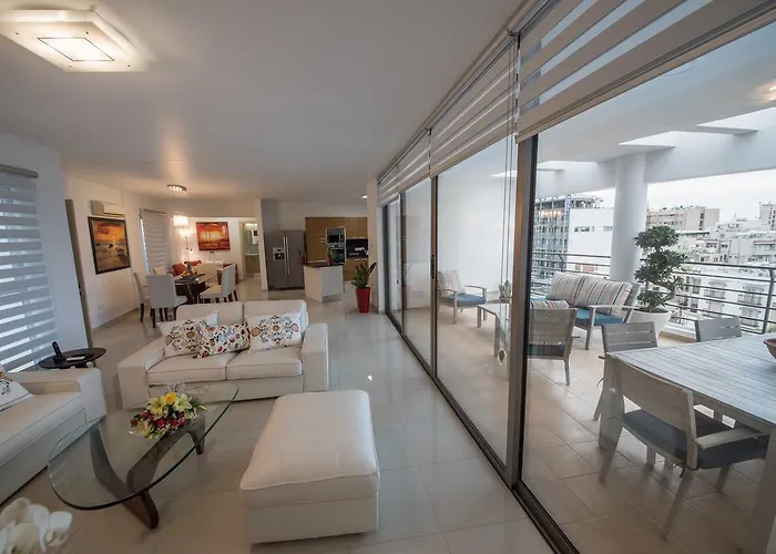 Ferienwohnung Skylight Megaron Larnaka