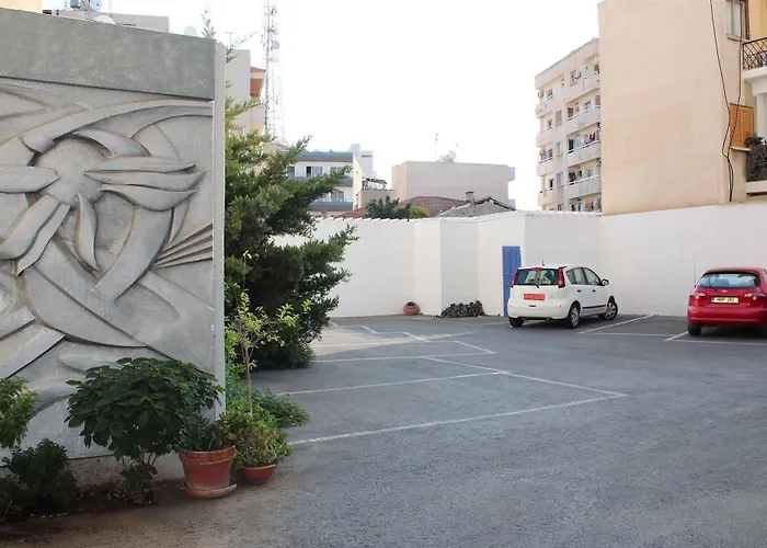 Eleonora Hotel Apartments Larnaca