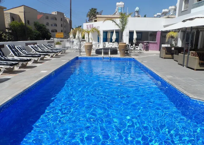 The Palms Hotel Apartments Limisso