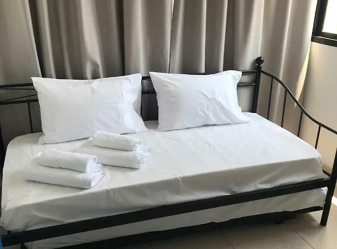 Aparthotel Athinas Court Paphos